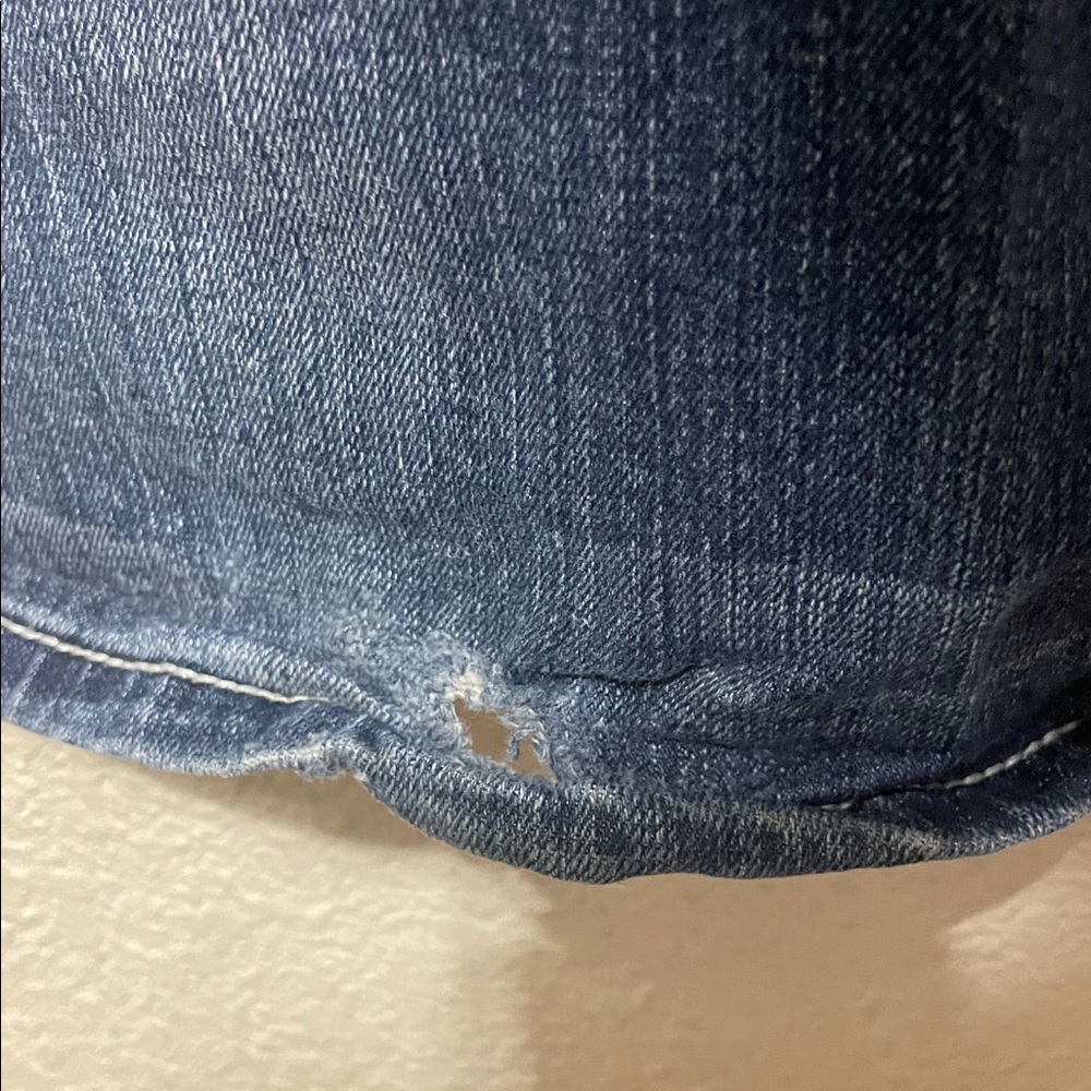 Cowgirl Tuff Women's Blue Victory Denim Jeans. Good Condition. Size 30. - Picture 10 of 15